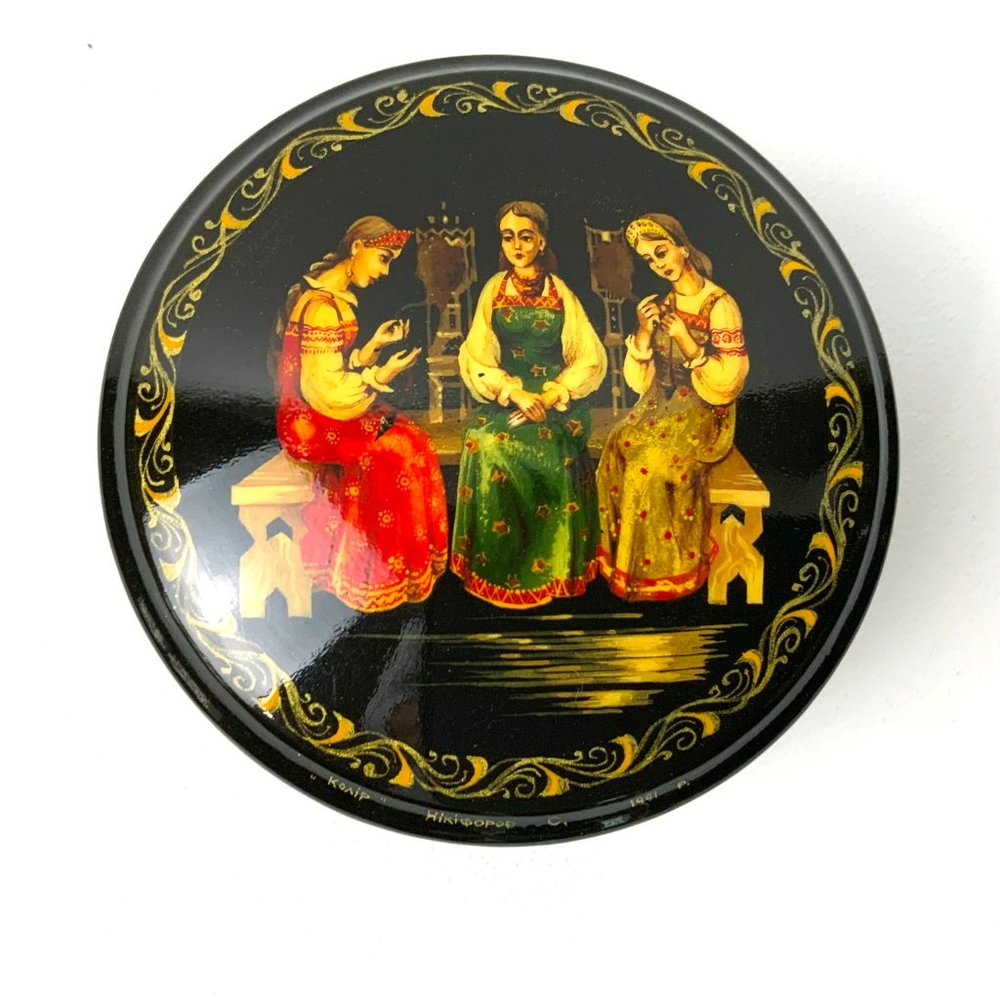 Vintage Russian Hand Painted Lacquer Round Box 3 Sisters Folk Art - Picture 3 of 16